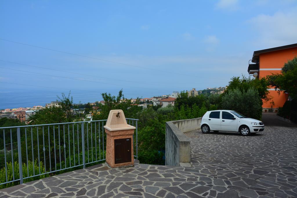 פאולה B&B La Casa Rossa מראה חיצוני תמונה