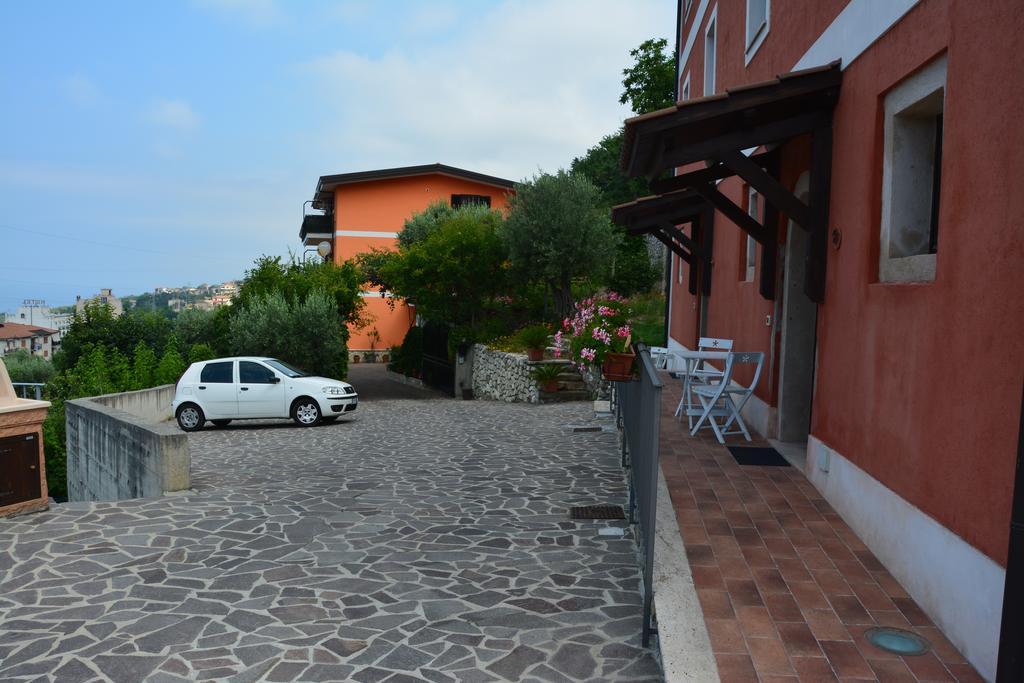 פאולה B&B La Casa Rossa מראה חיצוני תמונה