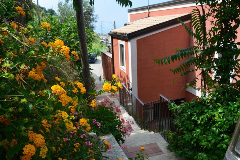 פאולה B&B La Casa Rossa מראה חיצוני תמונה
