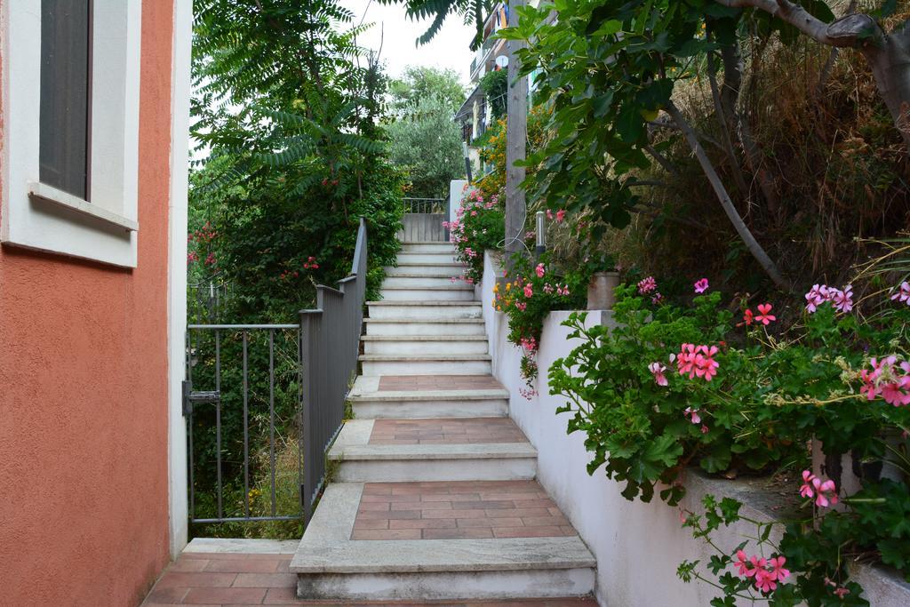 פאולה B&B La Casa Rossa מראה חיצוני תמונה