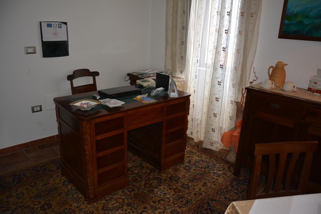 פאולה B&B La Casa Rossa מראה חיצוני תמונה