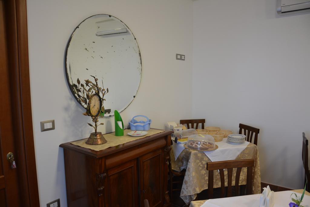 פאולה B&B La Casa Rossa מראה חיצוני תמונה